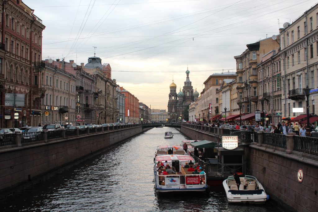 Погулять в спб сегодня. Где погулять в Питере. Санкт-Петербург места для прогулок. Питер гулять. Погулять по СПБ красивые места.