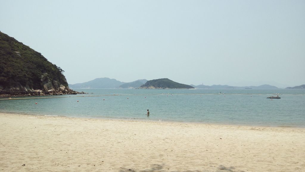 Chung Hom Kok Beach