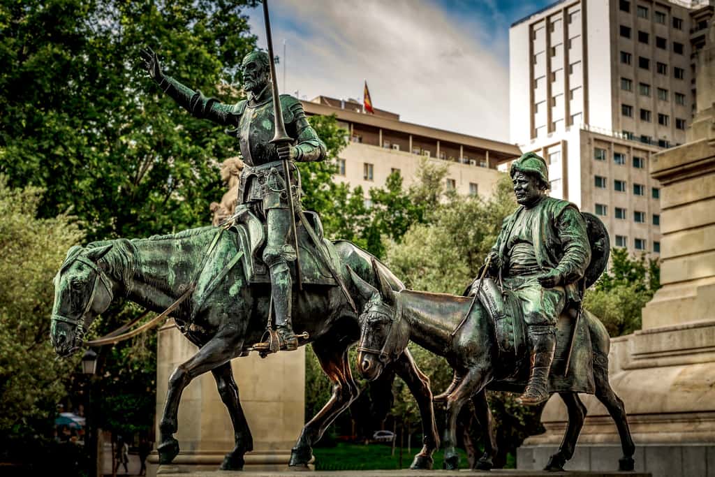 Памятник Дон Кихоту Ламанческому в Мадриде, Испания