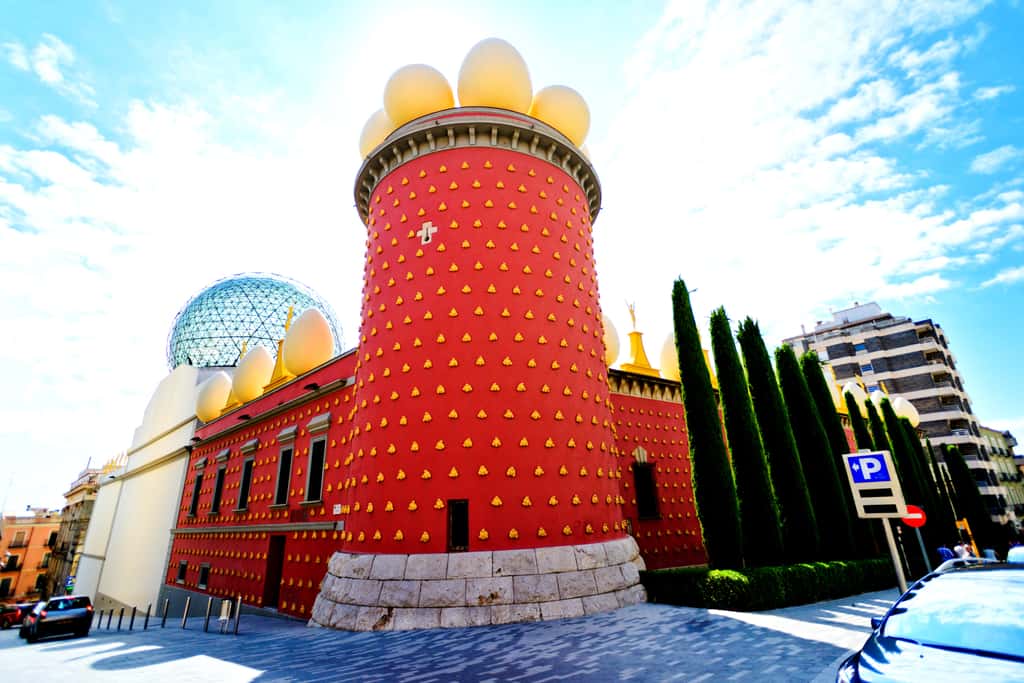 Театр-музей Сальвадора Дали в Фигерасе, Испания
