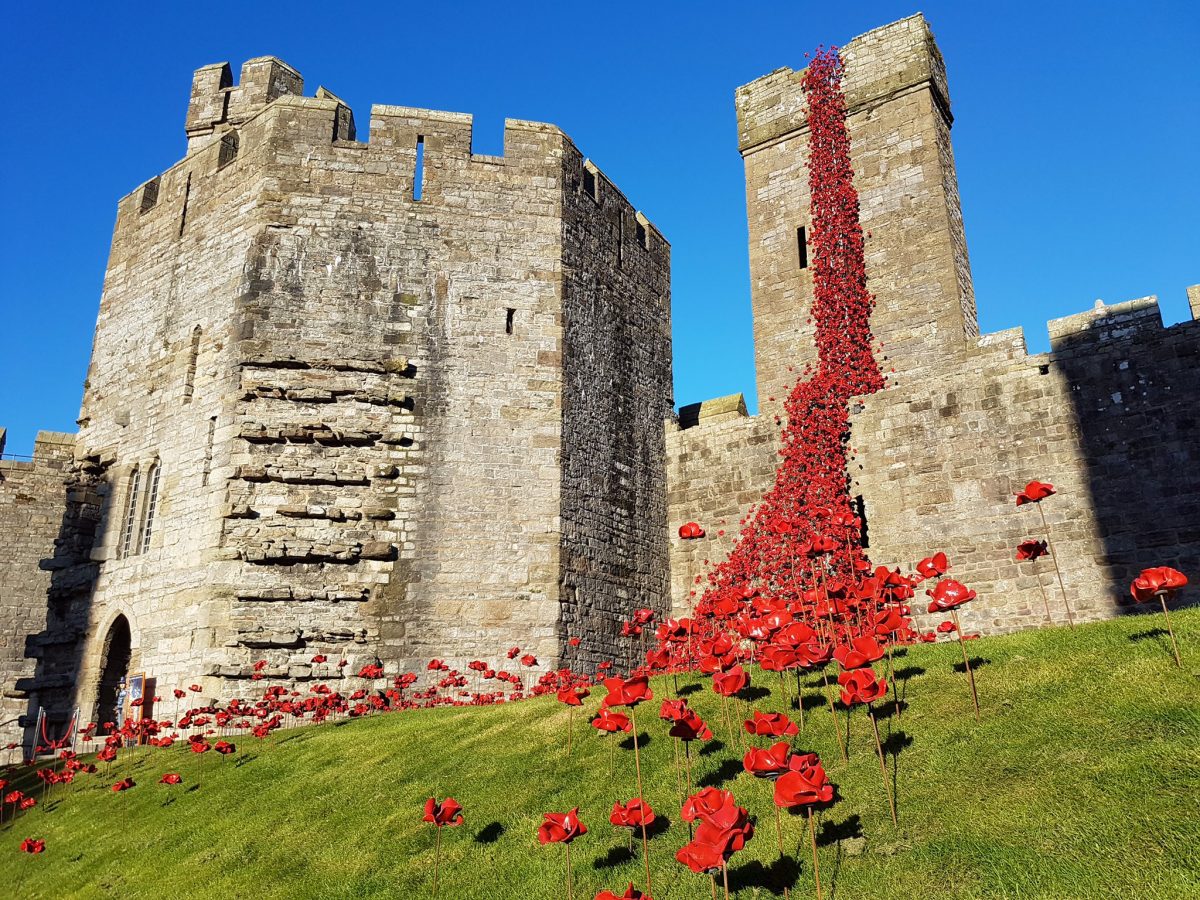 Wales замок Карнарвон