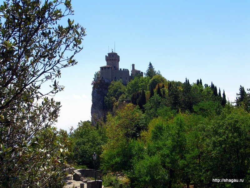 Город-замок Борго-Маджоре